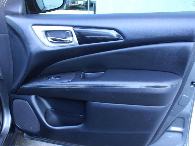 2019 Nissan Pathfinder S