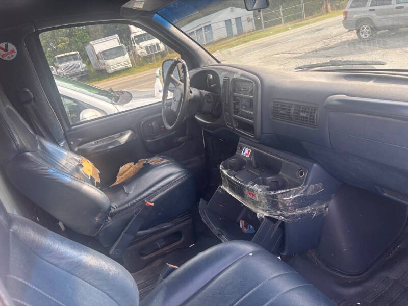 2000 Chevrolet Express G2500
