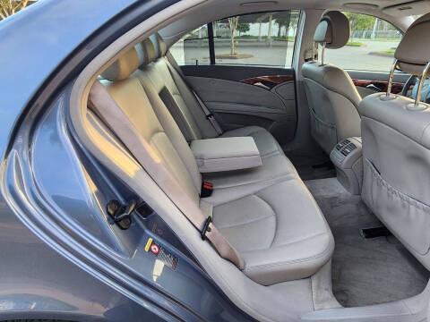 2005 Mercedes-Benz E-Class E 320
