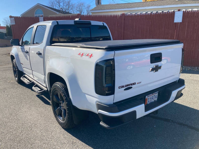 2018 Chevrolet Colorado LT photo 5