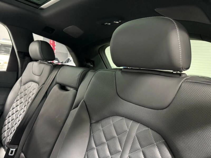 2024 Audi Q7 quattro Prestige 55 TFSI