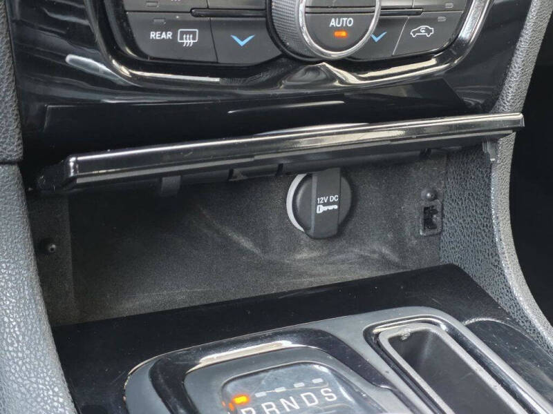 2021 Chrysler 300 S V6