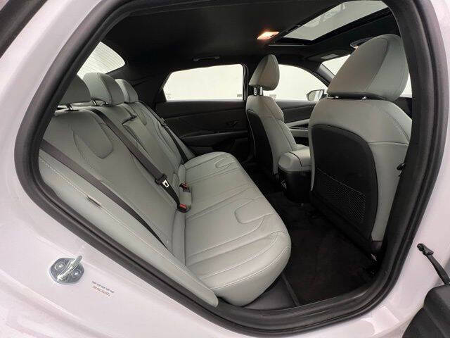 2025 Hyundai Elantra Hybrid Limited