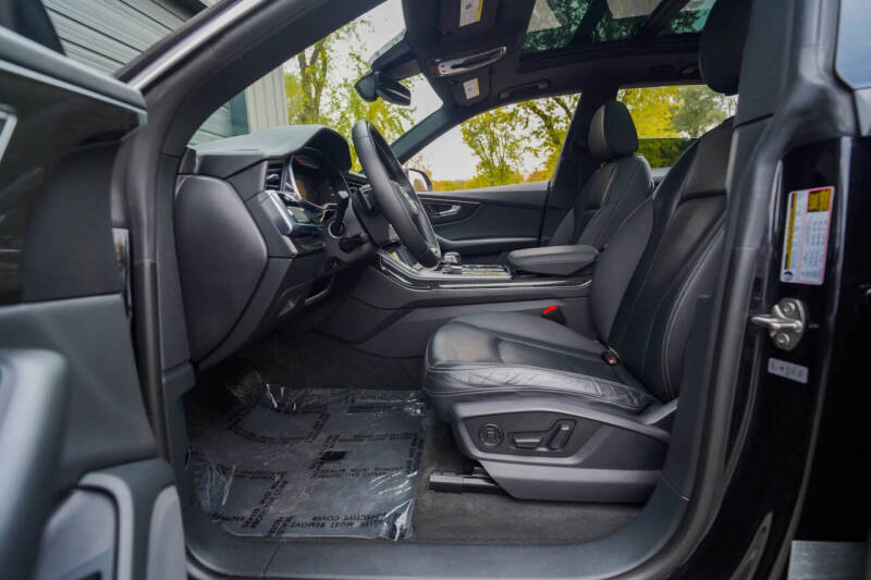 2019 Audi Q8 quattro Premium 55 TFSI