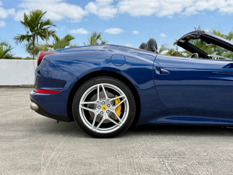 2016 Ferrari California T