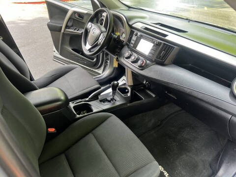 2016 Toyota RAV4 LE