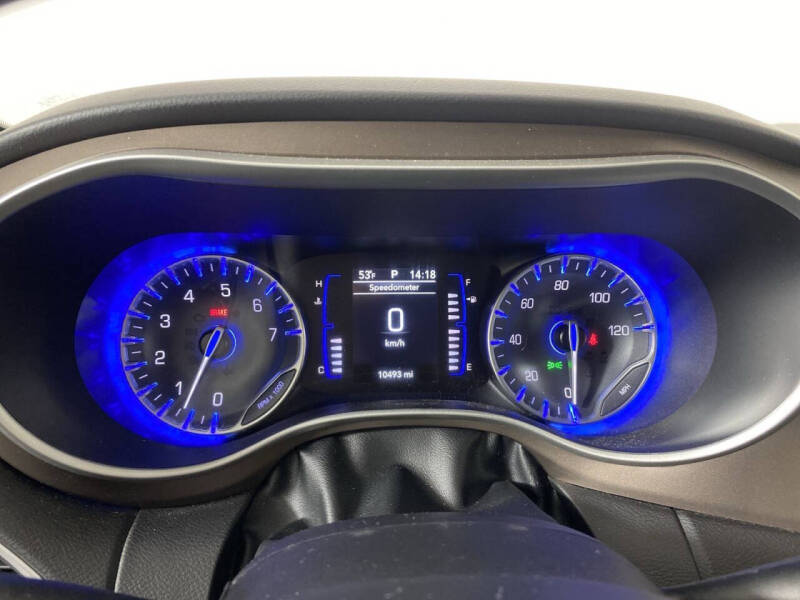 2022 Chrysler Voyager LX