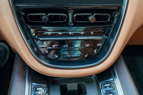 2021 Aston Martin DBX