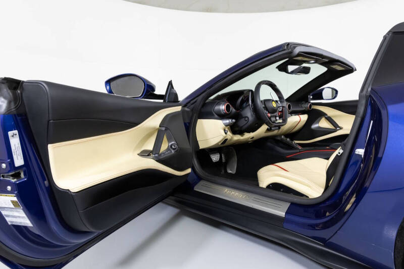 2021 Ferrari 812 GTS