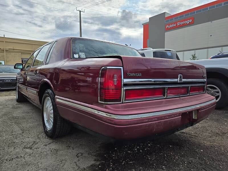 1997 Lincoln Town Car for sale at 911 Auto, LLC. in Hollywood, FL