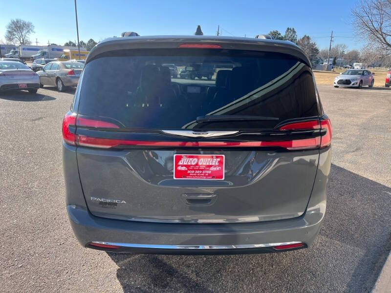 2022 Chrysler Pacifica Touring L