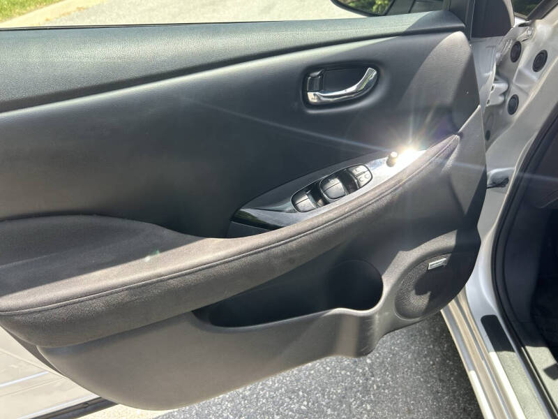 2016 Nissan LEAF SV