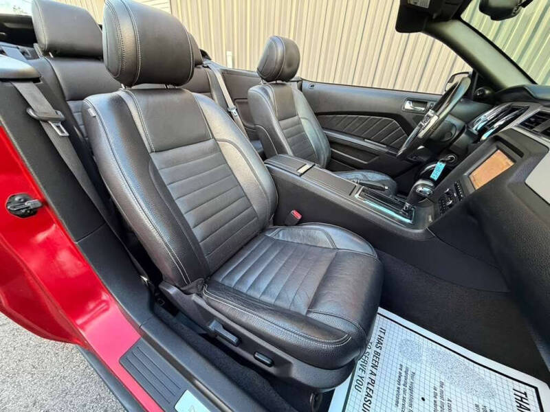 2012 Ford Mustang V6 Premium