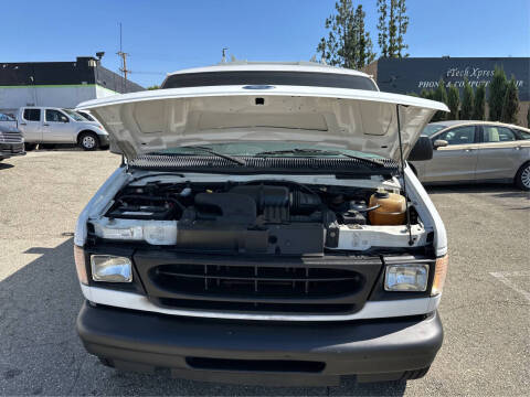 2002 Ford E-Series E-350 SD