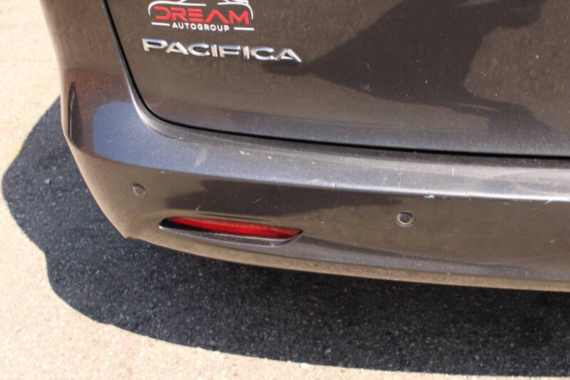 2018 Chrysler Pacifica L
