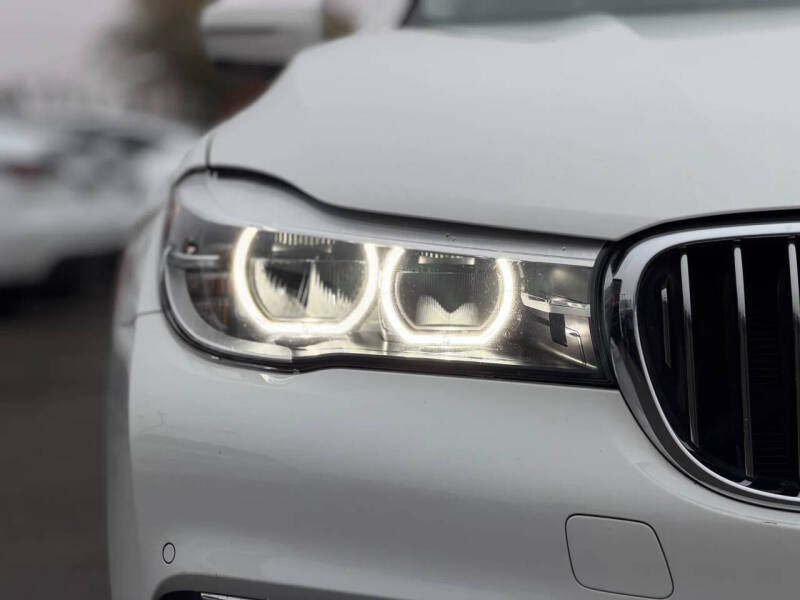 2018 BMW 7 Series 740i