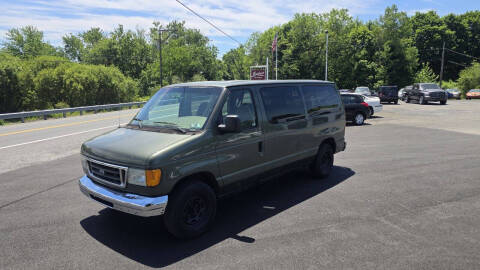 2004 Ford E-Series E-150 XLT