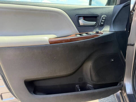 2017 Toyota Sienna