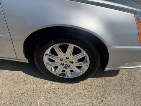 2011 Cadillac DTS Premium Collection