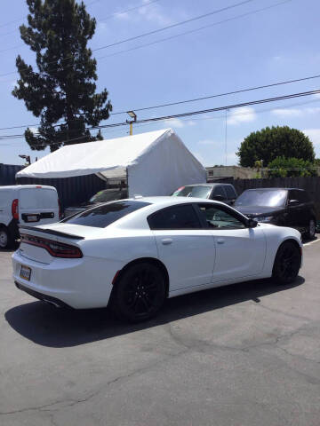 2016 Dodge Charger SXT