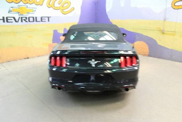 2017 Ford Mustang V6