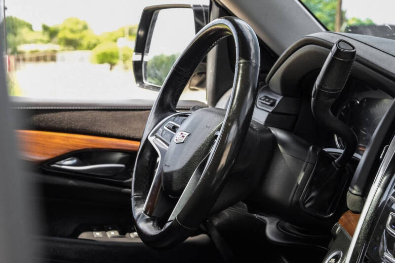 2018 Cadillac Escalade ESV Luxury