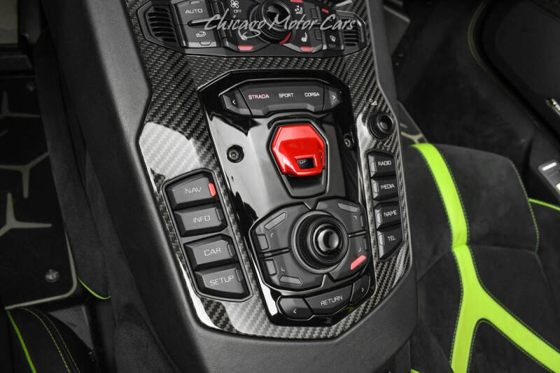 2016 Lamborghini Aventador LP 750-4 SV