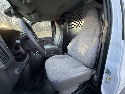 2025 Chevrolet Express 2500