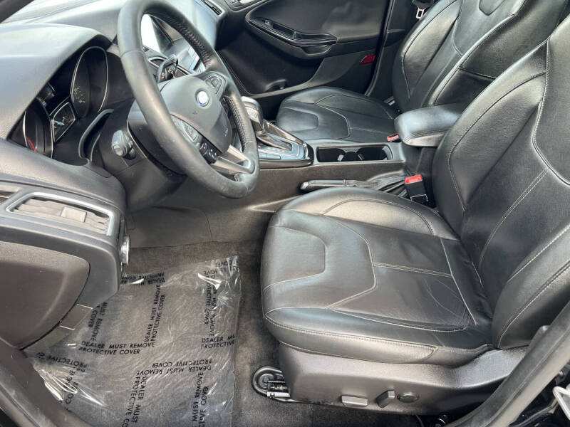 2017 Ford Focus Titanium
