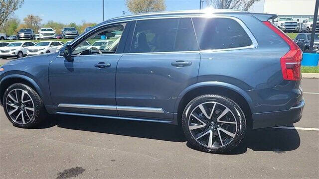 2024 Volvo XC90 B5 Plus Bright Theme