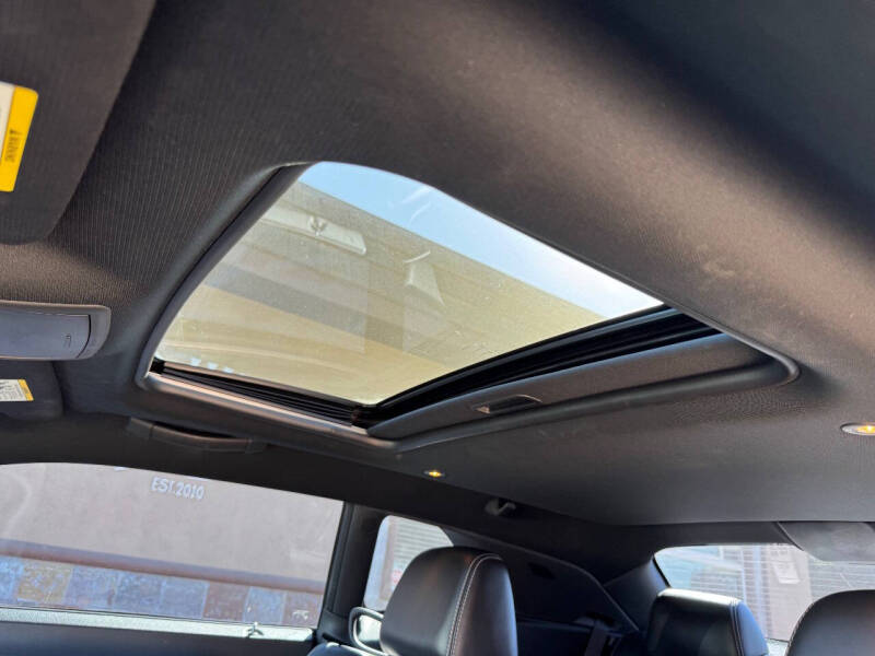 2014 Dodge Challenger SRT8 Core