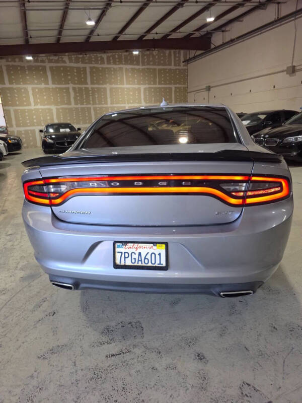 2016 Dodge Charger SXT