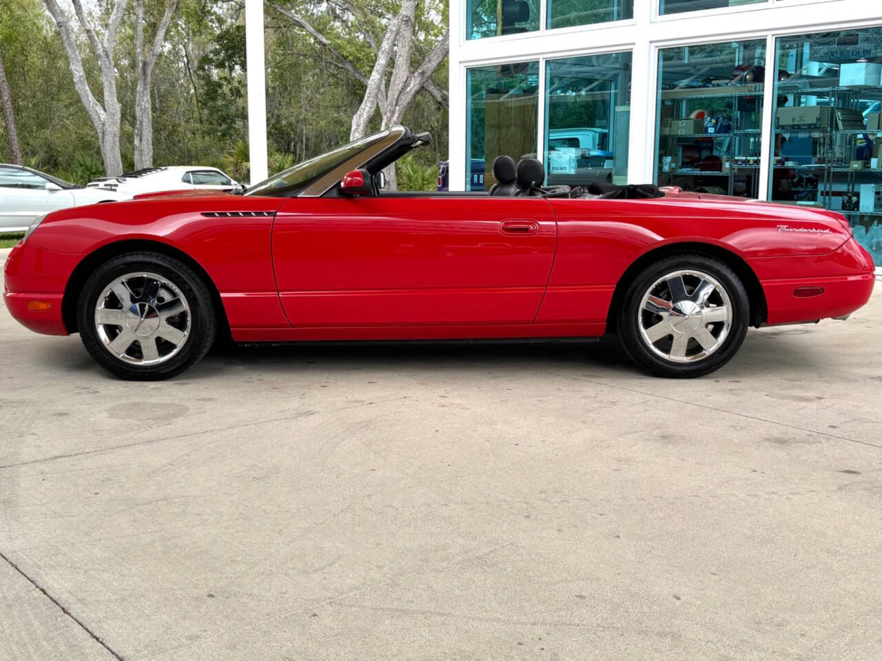 2002 Ford Thunderbird 10