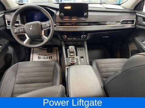 2025 Mitsubishi Outlander PHEV SE