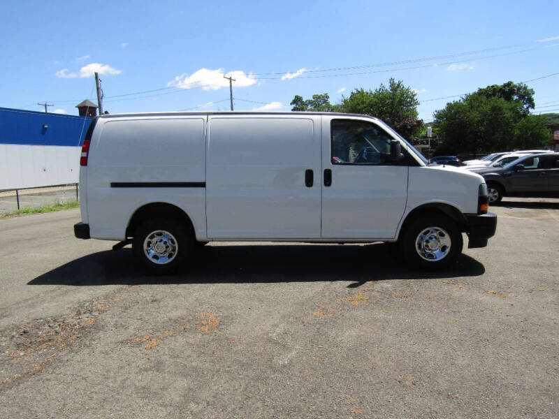 2021 Chevrolet Express 2500