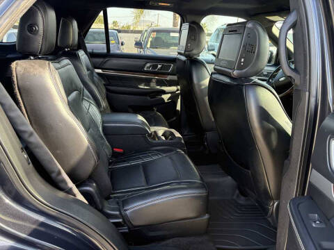 2017 Ford Explorer Platinum