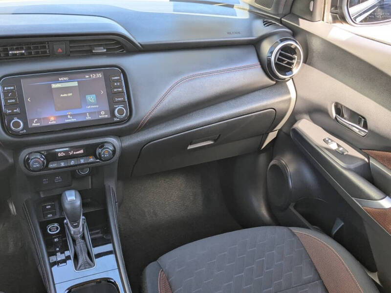 2024 Nissan Kicks SR