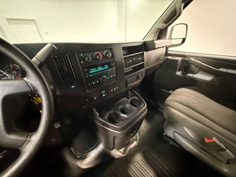 2024 GMC Savana 2500