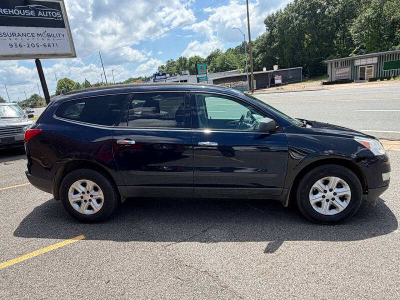 2011 Chevrolet Traverse LS