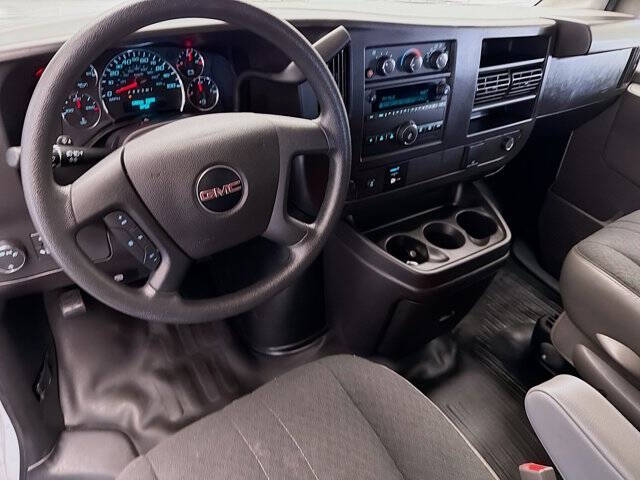 2024 GMC Savana 2500