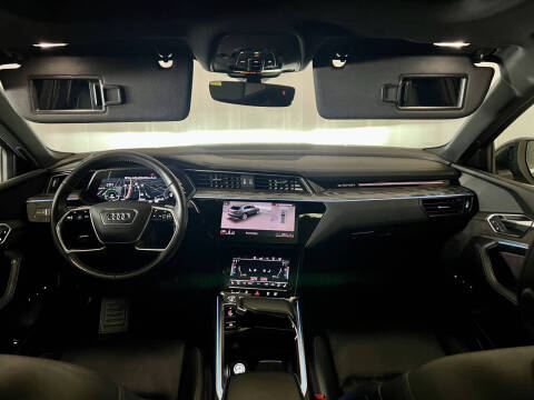 2019 Audi e-tron quattro Prestige