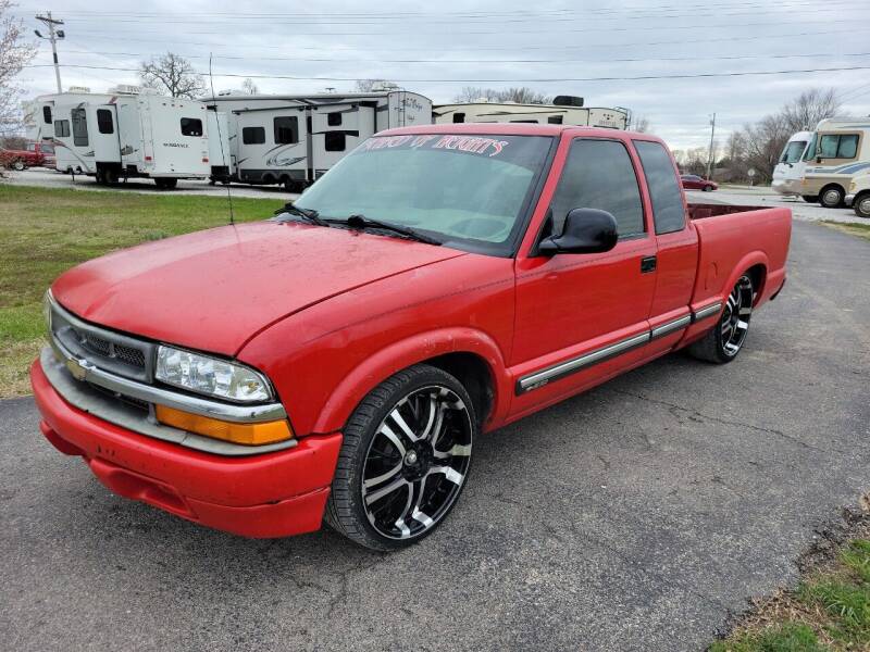 2001 Chevrolet S-10 for sale at Champion Motorcars in Springdale AR