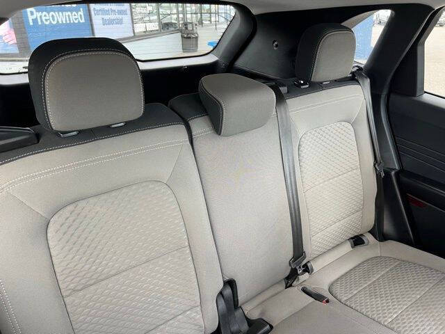 2022 Ford Escape Hybrid SE