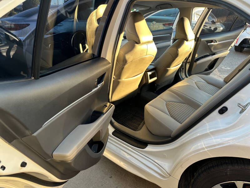 2019 Toyota Camry SE