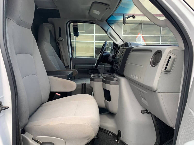 2012 Ford E-Series E-150