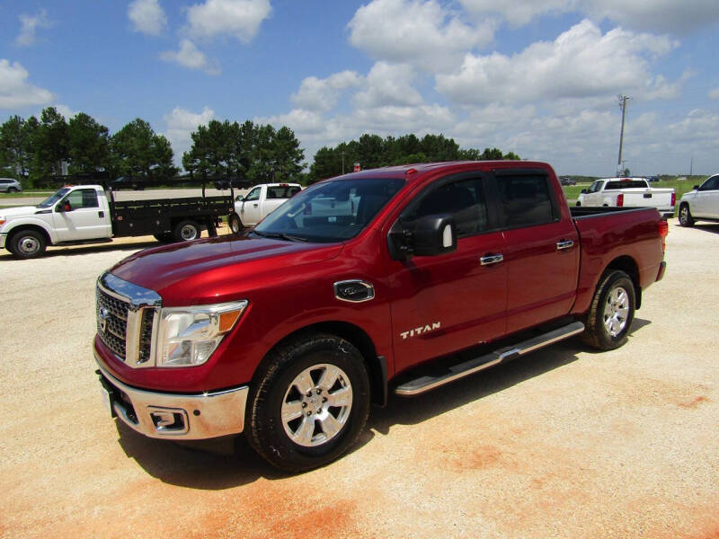 2017 Nissan Titan SV