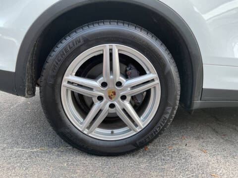 2014 Porsche Cayenne Platinum