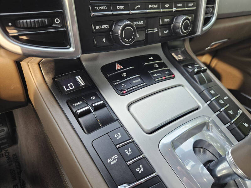 2011 Porsche Cayenne Tiptronic