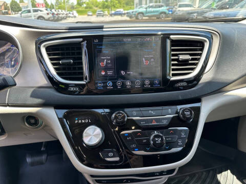 2020 Chrysler Pacifica Touring L Plus