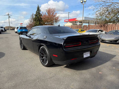 2015 Dodge Challenger SRT Hellcat